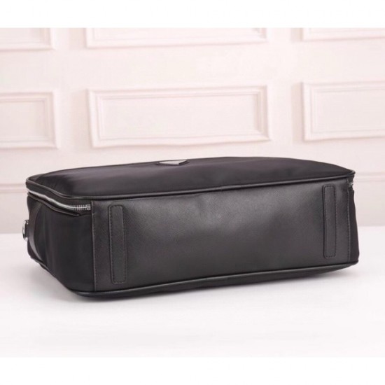2022SS Men's Briefcase PRADA Prada, a popular brand that is deeply rooted in Japan 2022SS Men's Briefcase PRADA Prada, a popular brand that is deeply rooted in Japan