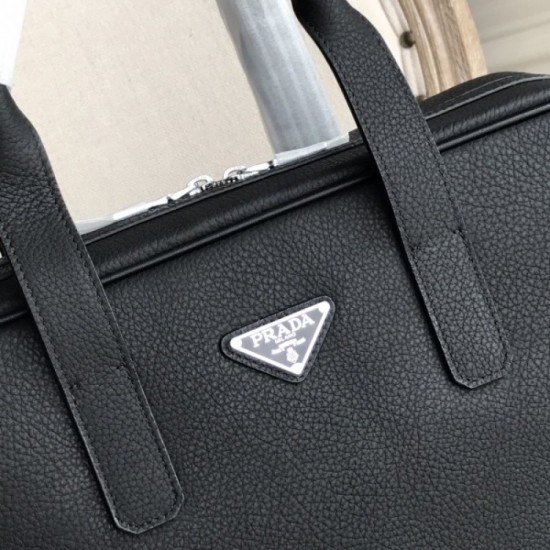 2022SS Men's Briefcase An item with a strong casualness PRADA Prada 2022SS Men's Briefcase An item with a strong casualness PRADA Prada