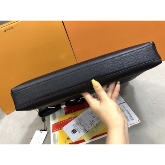 2022SS Men's Briefcase In Stock PRADA Prada, a favorite of overseas celebrities 2022SS Men's Briefcase In Stock PRADA Prada, a favorite of overseas celebrities