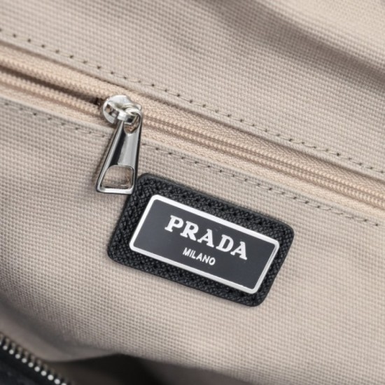 2022SS Travel bag PRADA Prada indispensable for coordination in spring and summer 2022SS Travel bag PRADA Prada indispensable for coordination in spring and summer