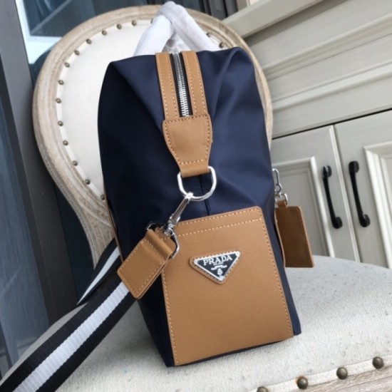 2022SS Travel bag Fashionable points regardless of coordination PRADA Prada 2022SS Travel bag Fashionable points regardless of coordination PRADA Prada