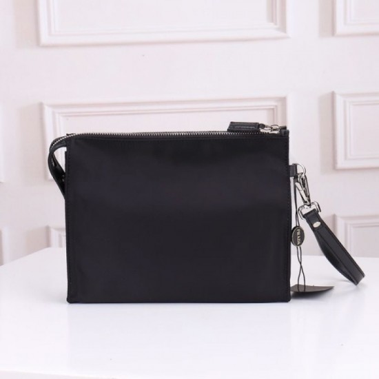2022SS Men's Clutch Bag An item that brings out the texture PRADA Prada 2022SS Men's Clutch Bag An item that brings out the texture PRADA Prada
