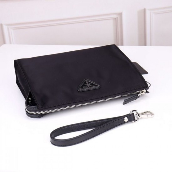 2022SS Men's Clutch Bag An item that brings out the texture PRADA Prada 2022SS Men's Clutch Bag An item that brings out the texture PRADA Prada