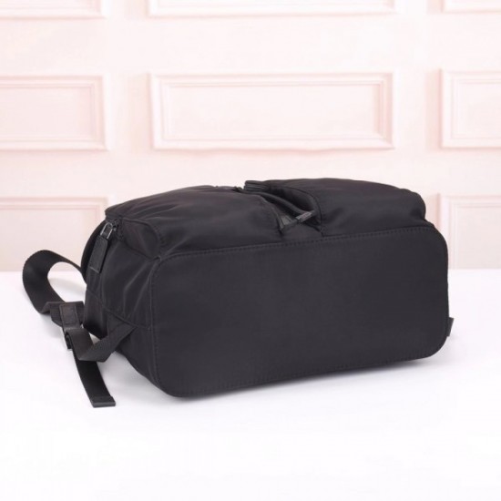 2022SS Men's Backpack PRADA Prada looks youthful and energetic 2022SS Men's Backpack PRADA Prada looks youthful and energetic