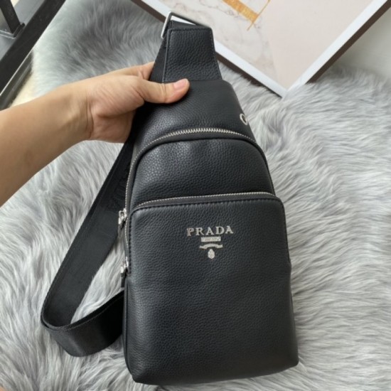 2022SS Men's chest bag Sold out There is no doubt that it will be a big success in the summer PRADA Prada 2022SS Men's chest bag Sold out There is no doubt that it will be a big success in the summer PRADA Prada