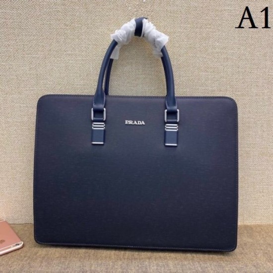 A briefcase that you can fully enjoy this summer 2022SS PRADA Prada A briefcase that you can fully enjoy this summer 2022SS PRADA Prada