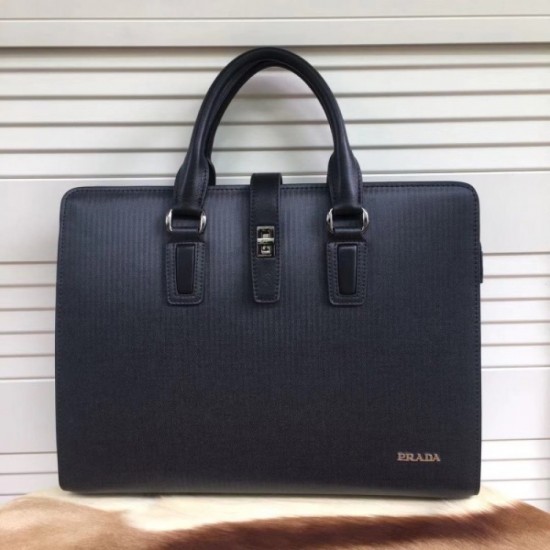 This summer's new work to attract attention Briefcase 2022SS PRADA Prada This summer's new work to attract attention Briefcase 2022SS PRADA Prada