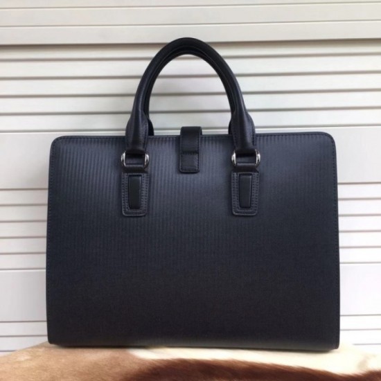 This summer's new work to attract attention Briefcase 2022SS PRADA Prada This summer's new work to attract attention Briefcase 2022SS PRADA Prada