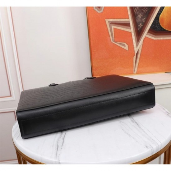 This summer's new work to attract attention Briefcase 2022SS PRADA Prada This summer's new work to attract attention Briefcase 2022SS PRADA Prada