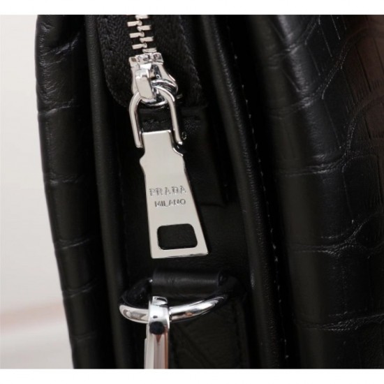 This summer's new work to attract attention Briefcase 2022SS PRADA Prada This summer's new work to attract attention Briefcase 2022SS PRADA Prada