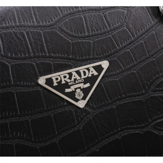 This summer's new work to attract attention Briefcase 2022SS PRADA Prada This summer's new work to attract attention Briefcase 2022SS PRADA Prada