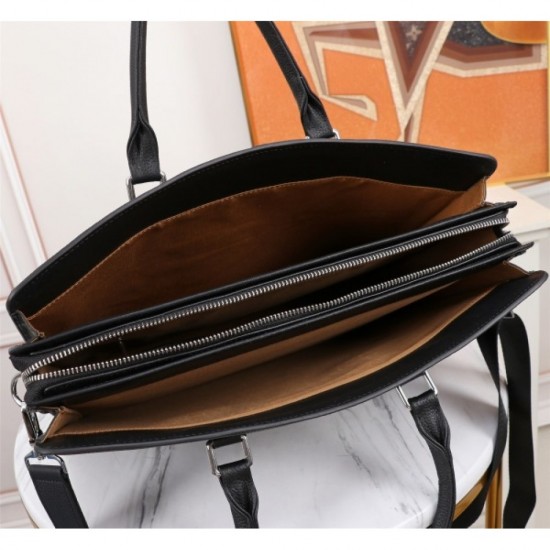 A briefcase that you can fully enjoy this summer 2022SS PRADA Prada A briefcase that you can fully enjoy this summer 2022SS PRADA Prada
