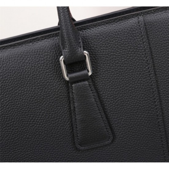 A briefcase that you can fully enjoy this summer 2022SS PRADA Prada A briefcase that you can fully enjoy this summer 2022SS PRADA Prada