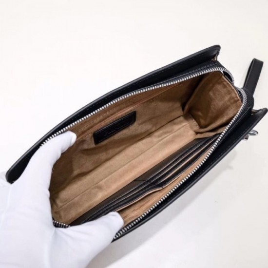 Clutch bag 2022SS PRADA Prada with a feeling of outstanding omission Clutch bag 2022SS PRADA Prada with a feeling of outstanding omission