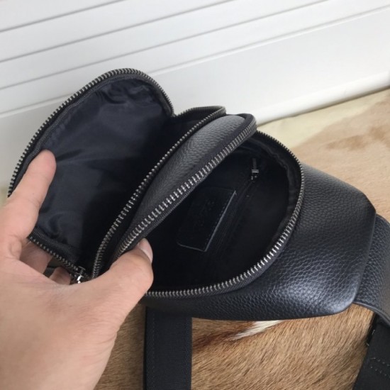 Domestic sales are almost sold out Chest bag 202SS PRADA Prada Domestic sales are almost sold out Chest bag 202SS PRADA Prada