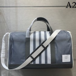 2022SS Travel bag THOM BROWNE, which is popular among fashionable people
