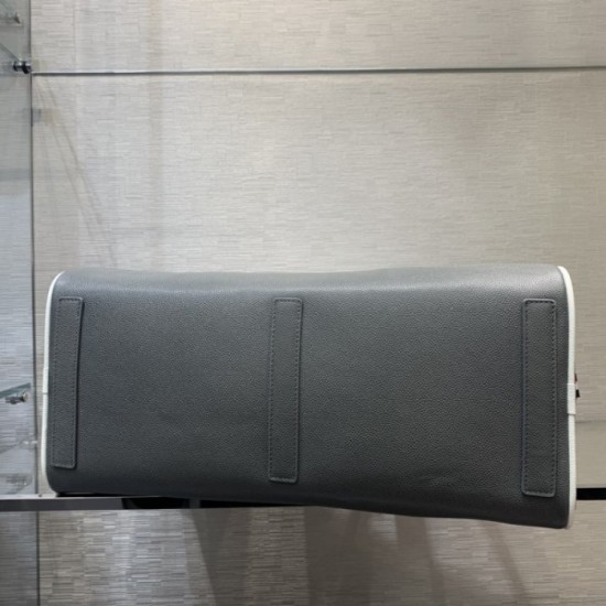 2022SS Travel bag THOM BROWNE, which is popular among fashionable people 2022SS Travel bag THOM BROWNE, which is popular among fashionable people