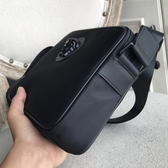 2022SS Men's Shoulder Bag Favorite Design VERSACE Versace 2022SS Men's Shoulder Bag Favorite Design VERSACE Versace