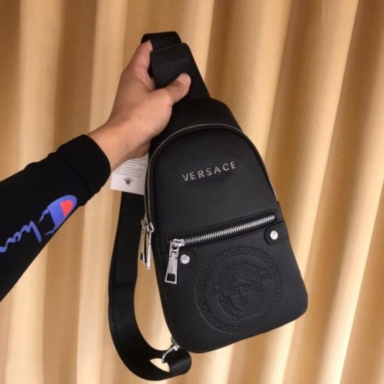 2022SS Men's Chest Bag Popular Spring / Summer Collection VERSACE Versace 2022SS Men's Chest Bag Popular Spring / Summer Collection VERSACE Versace