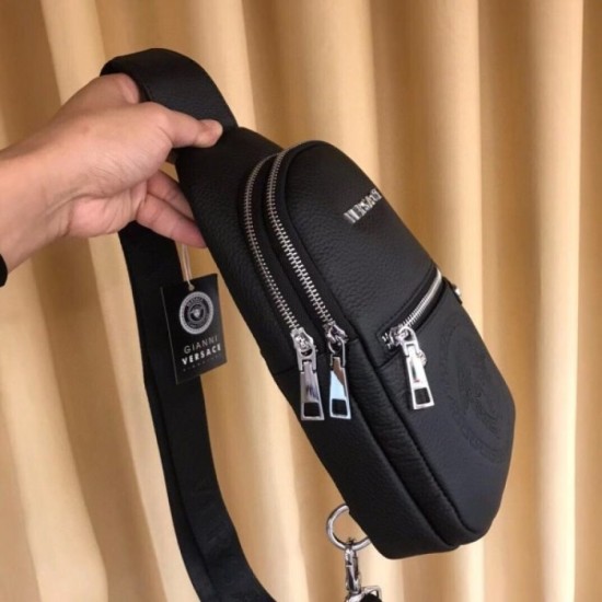 2022SS Men's Chest Bag Popular Spring / Summer Collection VERSACE Versace 2022SS Men's Chest Bag Popular Spring / Summer Collection VERSACE Versace