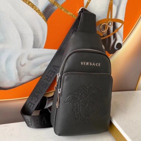 2022SS Men's Chest Bag Love at First Sight Inevitable Summer Sale VERSACE Versace 2022SS Men's Chest Bag Love at First Sight Inevitable Summer Sale VERSACE Versace