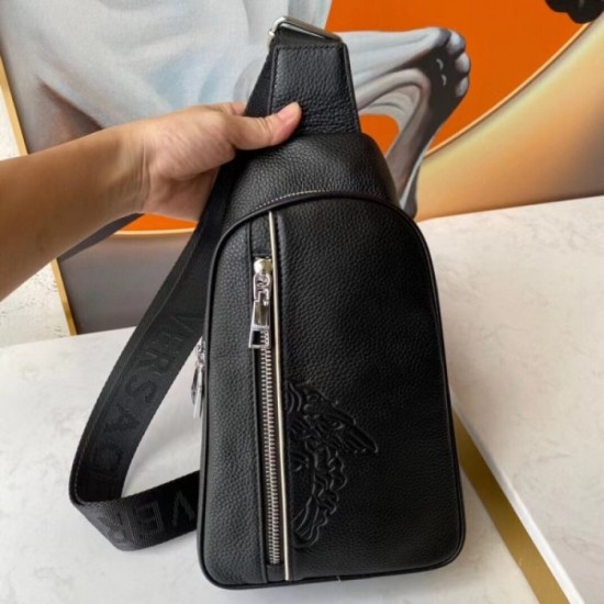 2022SS Men's Chest Bag Local Price Great Value Spring / Summer New VERSACE Versace 2022SS Men's Chest Bag Local Price Great Value Spring / Summer New VERSACE Versace