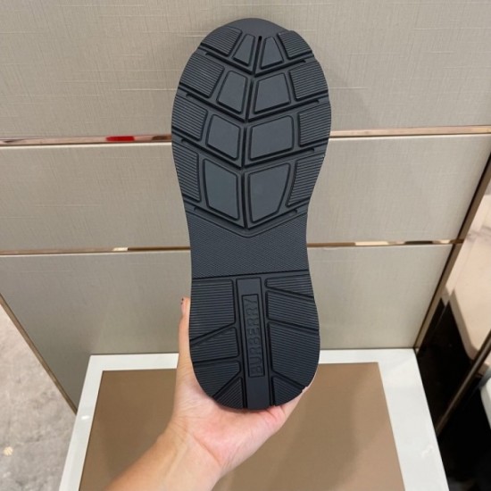 A feeling of comfortable size BURBERRY Burberry 2022AW men's sneakers A feeling of comfortable size BURBERRY Burberry 2022AW men's sneakers