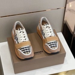 BURBERRY Burberry 2022AW Men's Sneakers, which are particularly popular this season