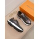 2022SS Men's Sneakers Spring / Summer New Item Sold Out LOUIS VUITTON Louis Vuitton 2022SS Men's Sneakers Spring / Summer New Item Sold Out LOUIS VUITTON Louis Vuitton