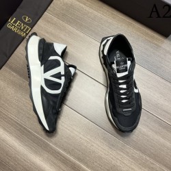 2022SS Men's sneakers One piece of great success in summer VALENTINO Valentino