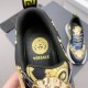 2022SS Men's Sneakers Now in the height of summer VERSACE Versace 2022SS Men's Sneakers Now in the height of summer VERSACE Versace