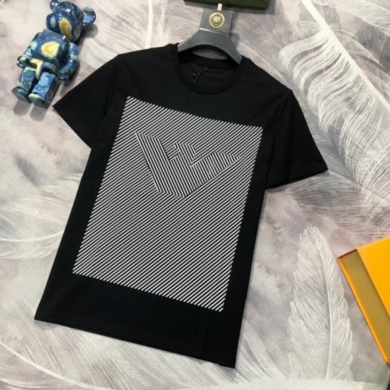 ARMANI Men's Short Sleeve T-shirt 2022 New Armani 2 colors to give an adult impression ARMANI Men's Short Sleeve T-shirt 2022 New Armani 2 colors to give an adult impression