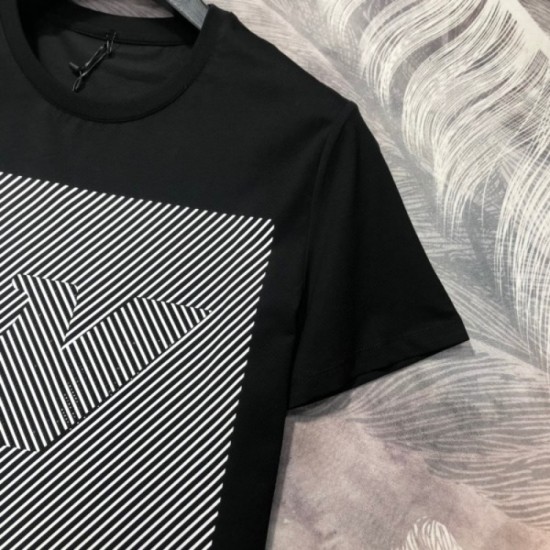 ARMANI Men's Short Sleeve T-shirt 2022 New Armani 2 colors to give an adult impression ARMANI Men's Short Sleeve T-shirt 2022 New Armani 2 colors to give an adult impression