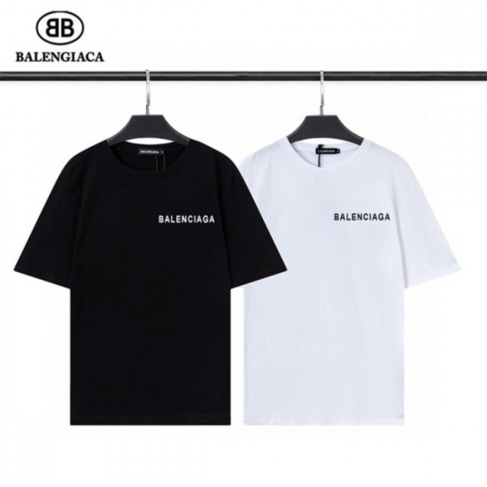 Men's T-shirt that overflows with an adult impression 2022SS BALENCIAGA Balenciaga Men's T-shirt that overflows with an adult impression 2022SS BALENCIAGA Balenciaga