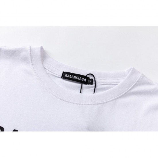Men's T-shirt that overflows with an adult impression 2022SS BALENCIAGA Balenciaga Men's T-shirt that overflows with an adult impression 2022SS BALENCIAGA Balenciaga