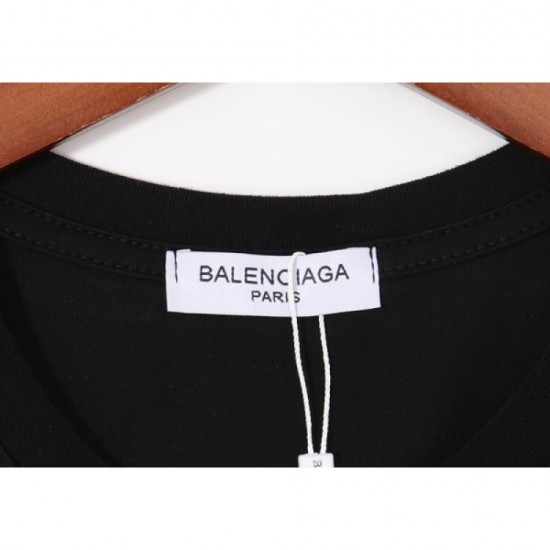 BALENCIAGA Balenciaga 2022SS men's short sleeve T-shirt has a bright atmosphere BALENCIAGA Balenciaga 2022SS men's short sleeve T-shirt has a bright atmosphere