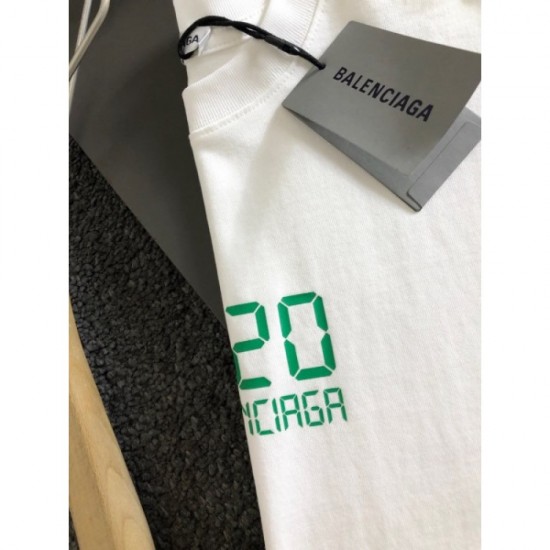 2022SS short-sleeved T-shirt BALENCIAGA to liven up the summer mood Balenciaga 2022SS short-sleeved T-shirt BALENCIAGA to liven up the summer mood Balenciaga