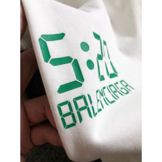 2022SS short-sleeved T-shirt BALENCIAGA to liven up the summer mood Balenciaga 2022SS short-sleeved T-shirt BALENCIAGA to liven up the summer mood Balenciaga