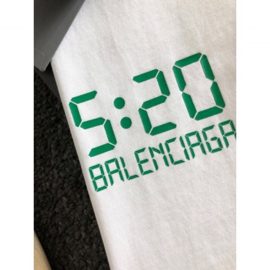 2022SS short-sleeved T-shirt BALENCIAGA to liven up the summer mood Balenciaga 2022SS short-sleeved T-shirt BALENCIAGA to liven up the summer mood Balenciaga
