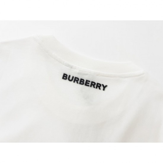 2022SS short-sleeved T-shirt is getting more attention BURBERRY Burberry 2022SS short-sleeved T-shirt is getting more attention BURBERRY Burberry