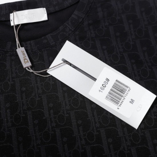 DIOR Men's Short Sleeve T-shirt 2022 New Summer essential item Dior DIOR Men's Short Sleeve T-shirt 2022 New Summer essential item Dior