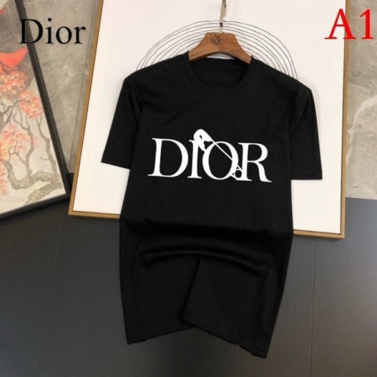 DIOR Men's Short Sleeve T-shirt 2022 New Dior with excellent assertiveness DIOR Men's Short Sleeve T-shirt 2022 New Dior with excellent assertiveness