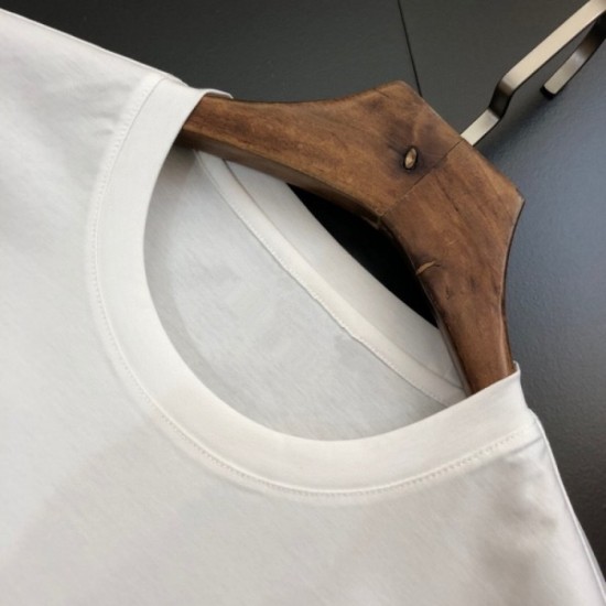 DIOR Men's Short Sleeve T-shirt 2022 New Dior with excellent assertiveness DIOR Men's Short Sleeve T-shirt 2022 New Dior with excellent assertiveness
