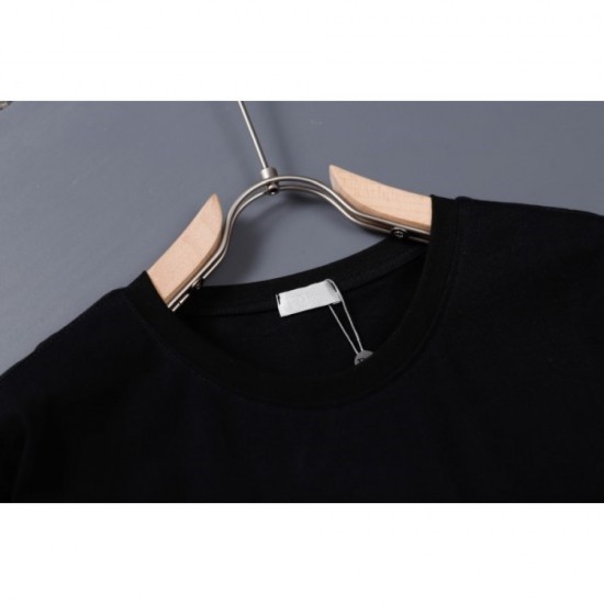 DIOR Men's Short Sleeve T-shirt 2022 Enjoy new trendy outfits Dior DIOR Men's Short Sleeve T-shirt 2022 Enjoy new trendy outfits Dior