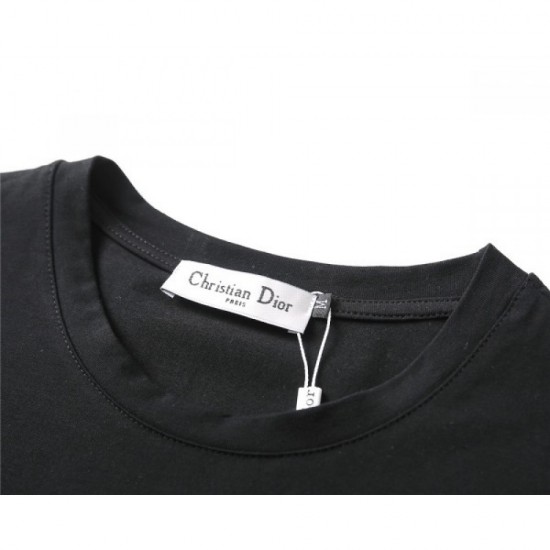 DIOR Men's Short Sleeve T-shirt 2022 New Very easy to incorporate Dior DIOR Men's Short Sleeve T-shirt 2022 New Very easy to incorporate Dior