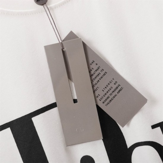 DIOR Dior 2022SS Men's Short Sleeve T-shirt This spring and summer up-and-coming top DIOR Dior 2022SS Men's Short Sleeve T-shirt This spring and summer up-and-coming top