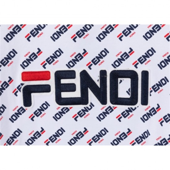 Trend style! Men's T-shirt 2022SS FENDI Fendi Trend style! Men's T-shirt 2022SS FENDI Fendi