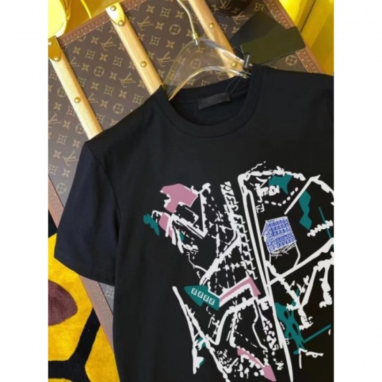 Carefully selected products for spring and summer Men's T-shirt 2022SS FENDI FENDI Carefully selected products for spring and summer Men's T-shirt 2022SS FENDI FENDI