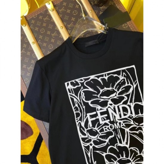 Men's T-shirt 2022SS FENDI Fendi at the cutting edge of the trend Men's T-shirt 2022SS FENDI Fendi at the cutting edge of the trend