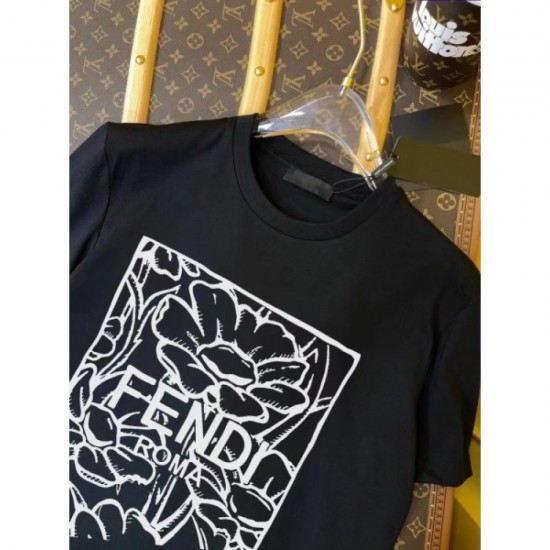 Men's T-shirt 2022SS FENDI Fendi at the cutting edge of the trend Men's T-shirt 2022SS FENDI Fendi at the cutting edge of the trend